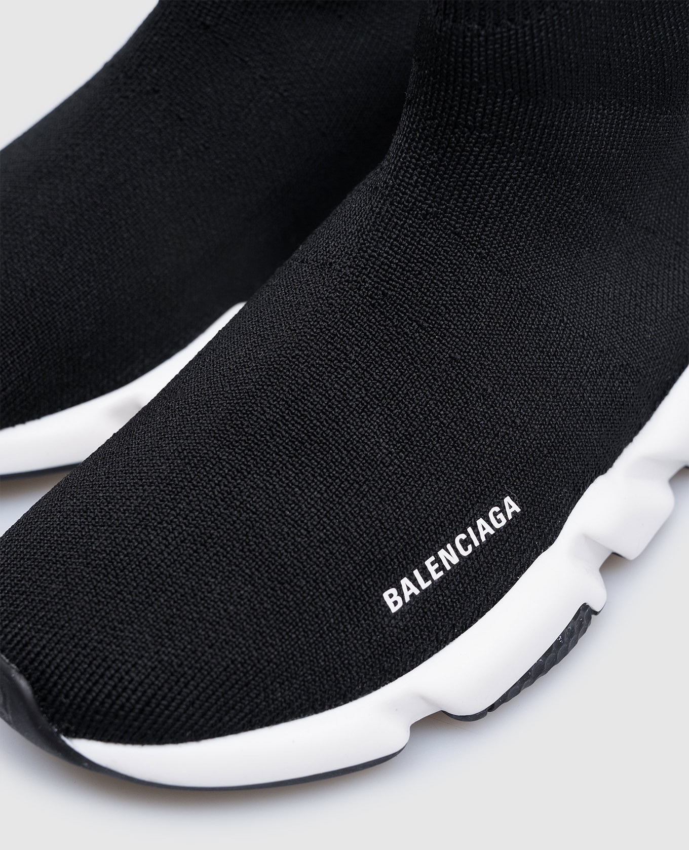 

Kids' black sneakers with contrasting logo Balenciaga