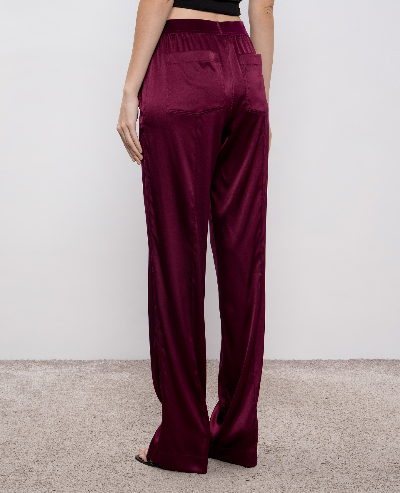 

Burgundy silk pants with logo Tom Ford