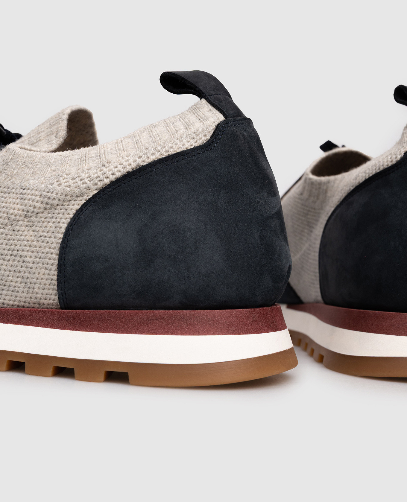 

Gray combination sneakers Enrico Mandelli, Grey