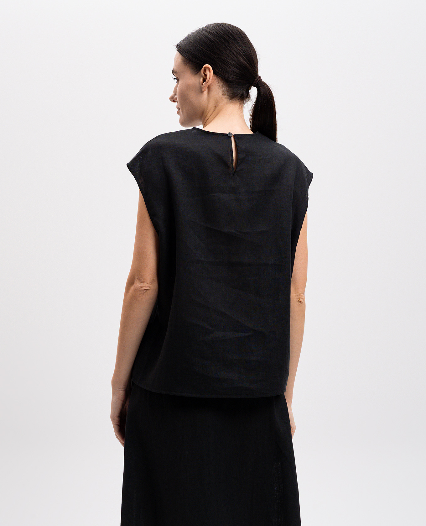 

Dasha black linen top Asceno