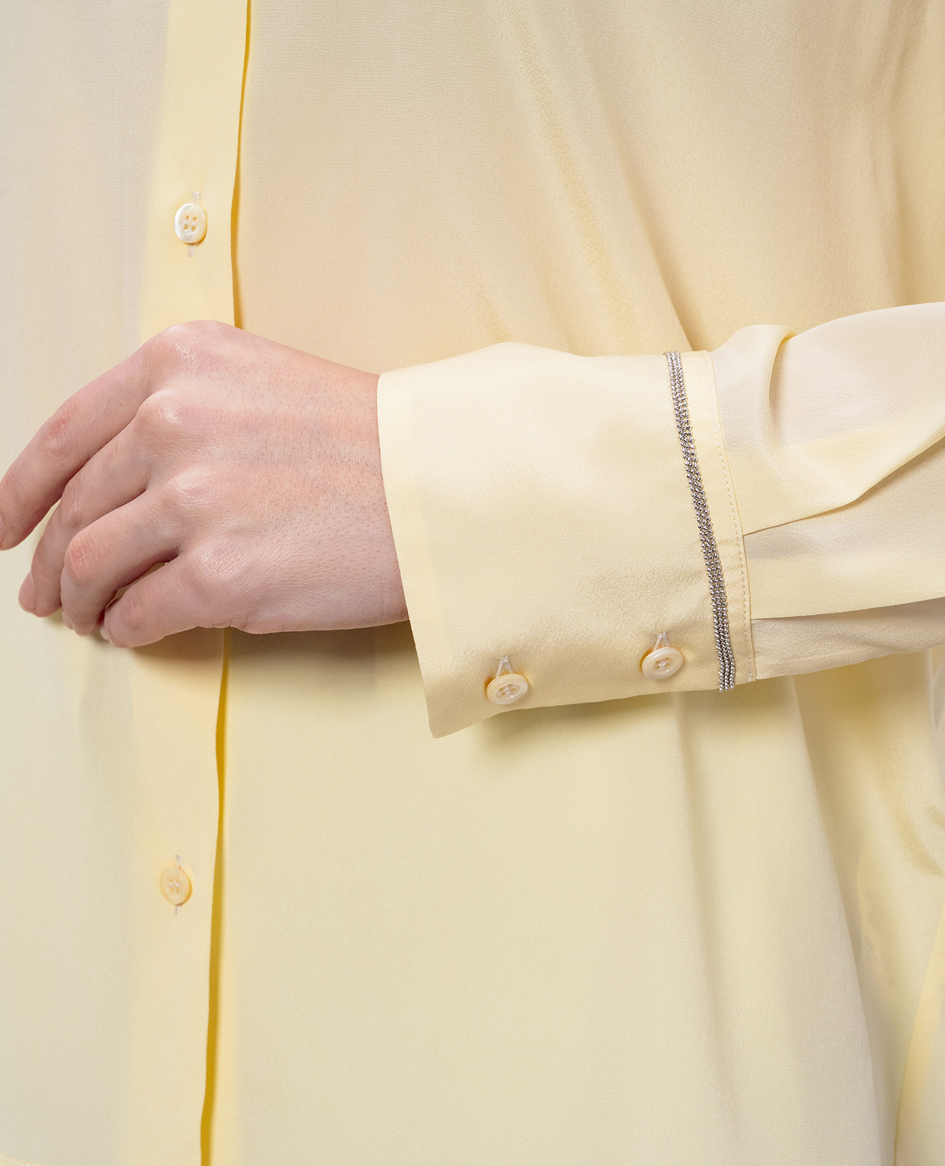 

Yellow silk blouse with monil chain Peserico