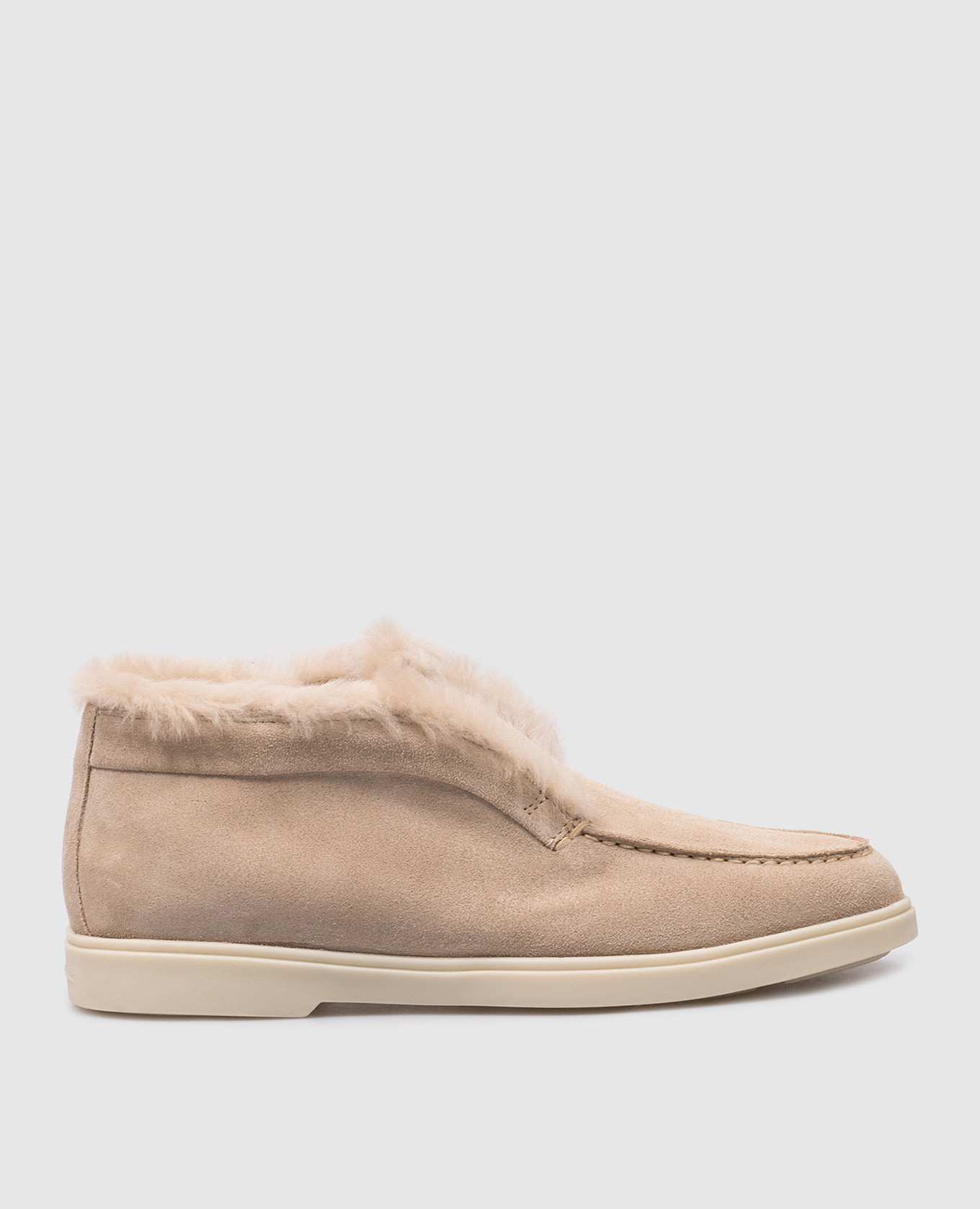 

Beige suede deserts on fur Santoni