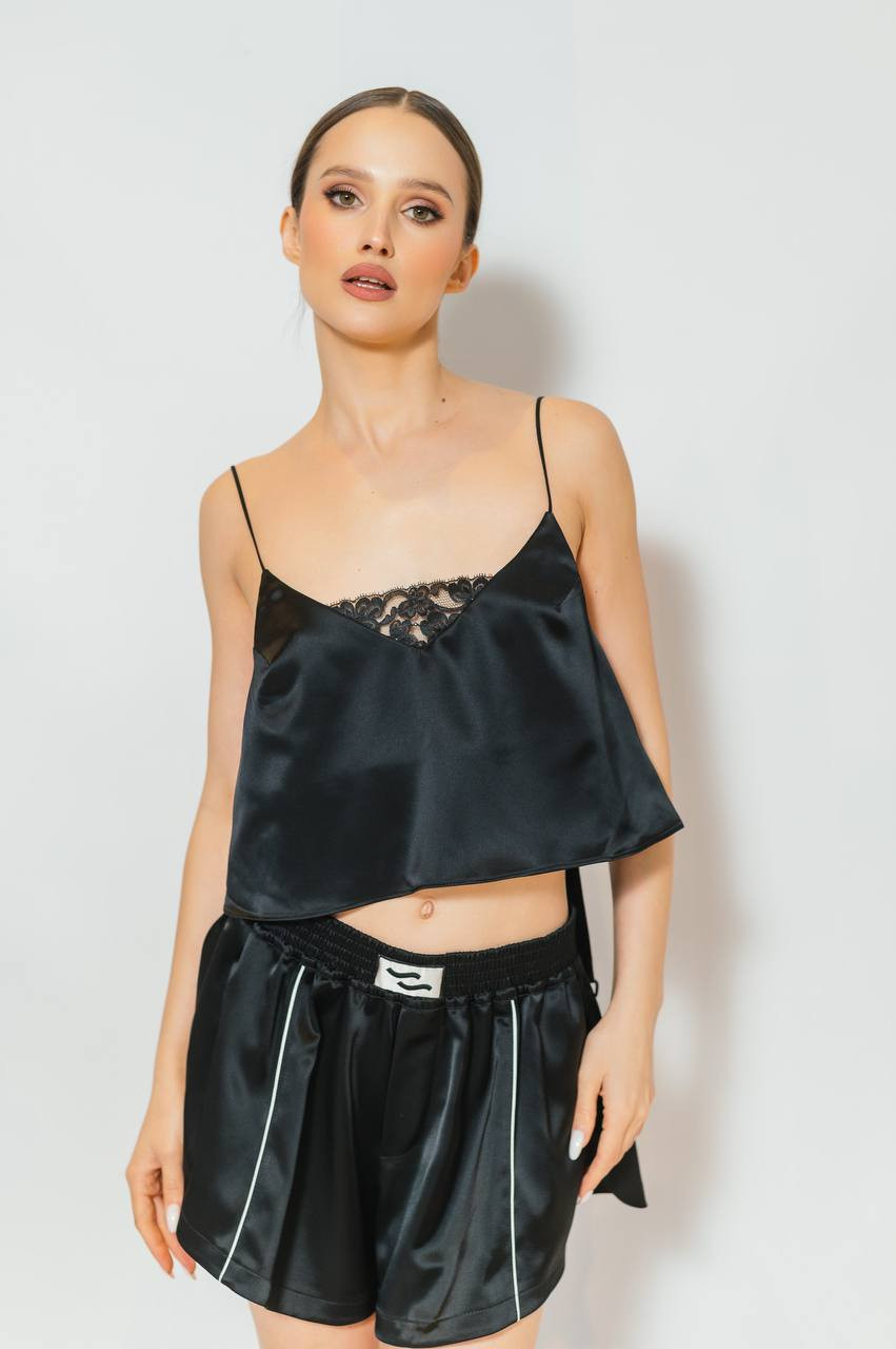 

Black cropped top with lace SSHEENA