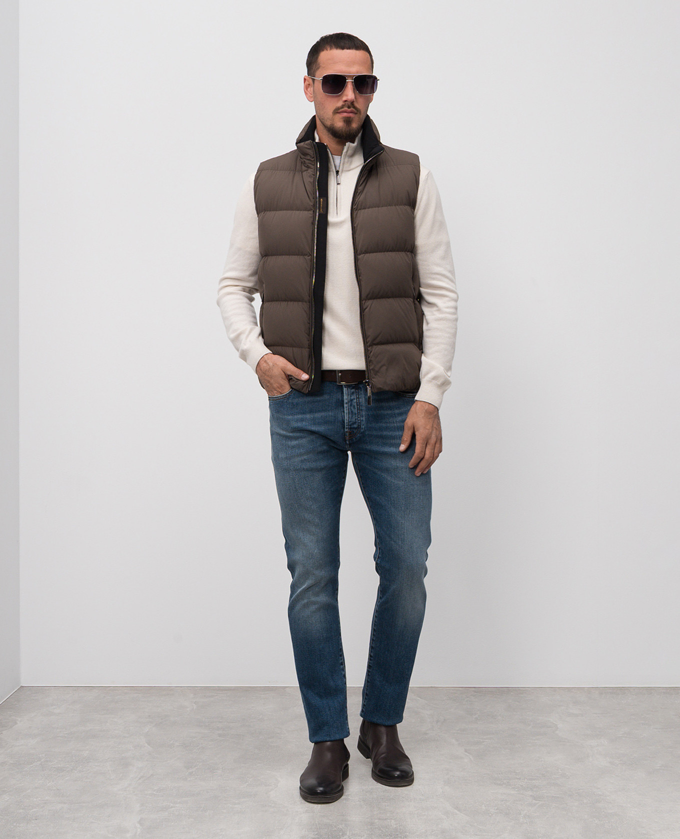 

PAVEL blue jeans with logo patch MooRER