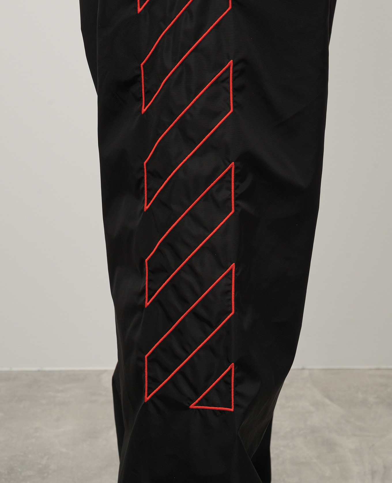 

Black sweatpants with logo embroidery Off-White