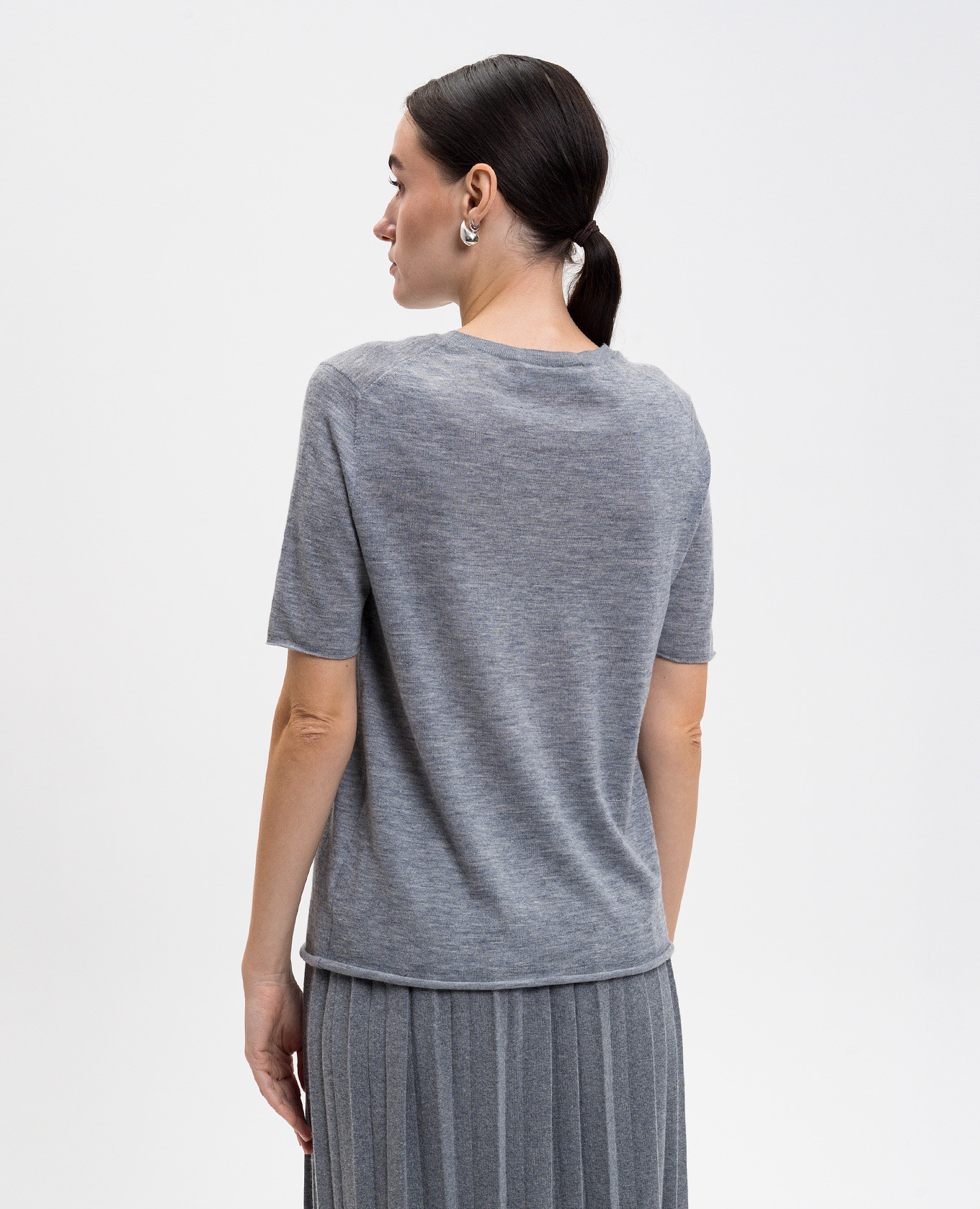 

Ari grey cashmere top LISA YANG