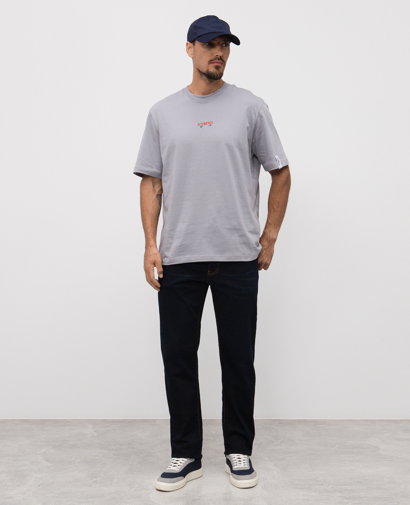 

Grey T-shirt with logo embroidery and print Iceberg