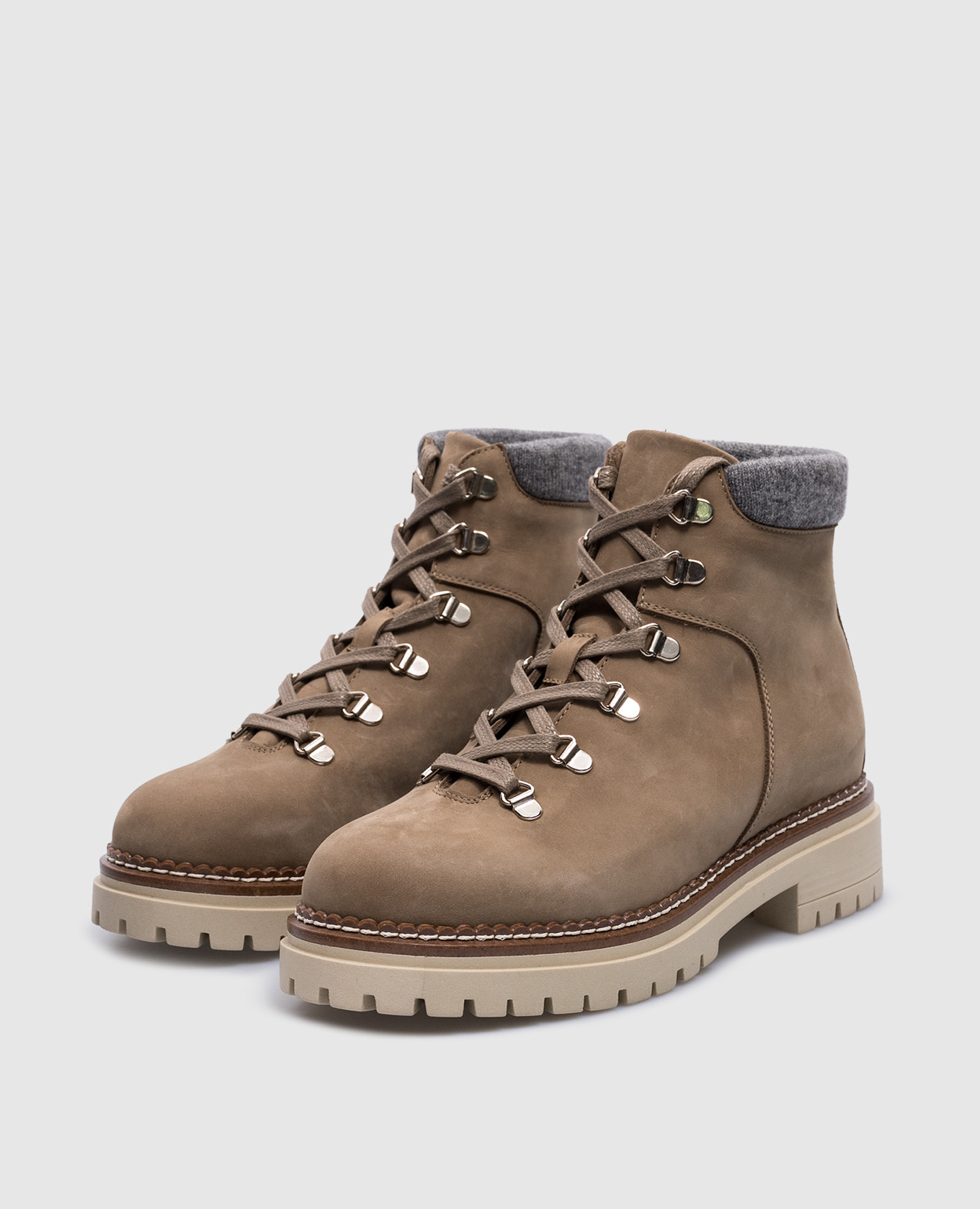 

Beige nubuck boots Enrico Mandelli