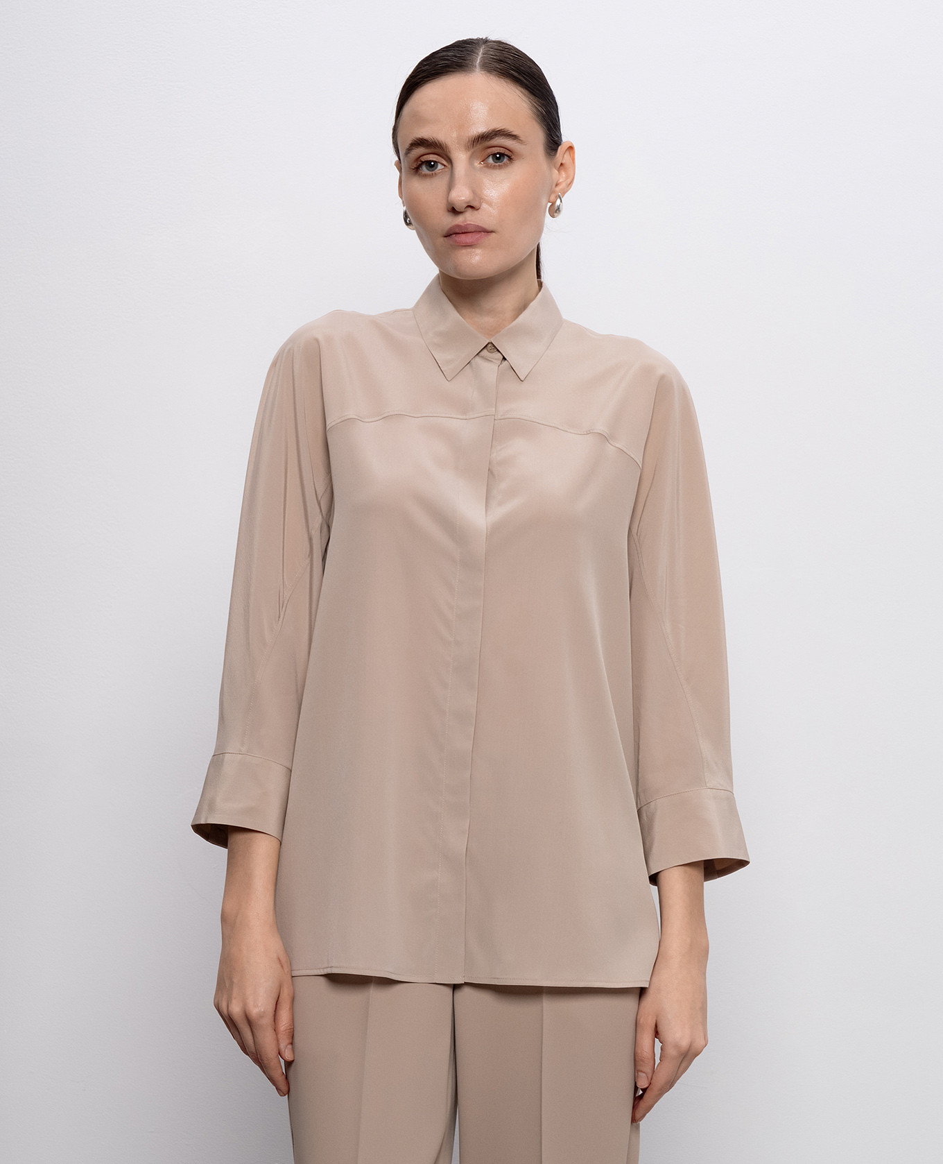 

Beige silk blouse Peserico