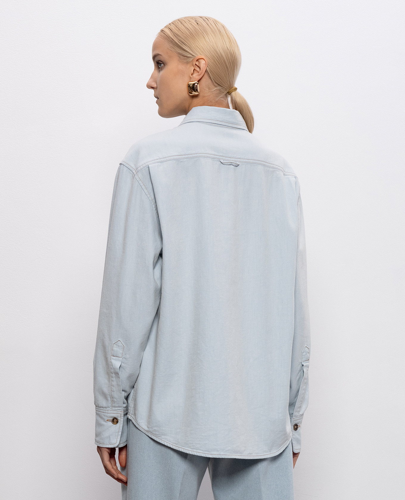 

Blue denim shirt with textured logo Victoria Beckham, Light blue