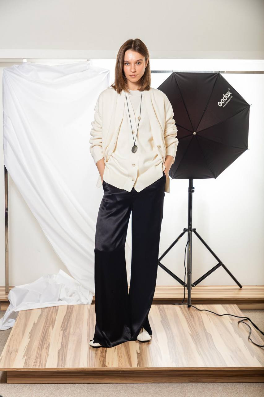 

Beige VELOUTE cardigan with wool AERON