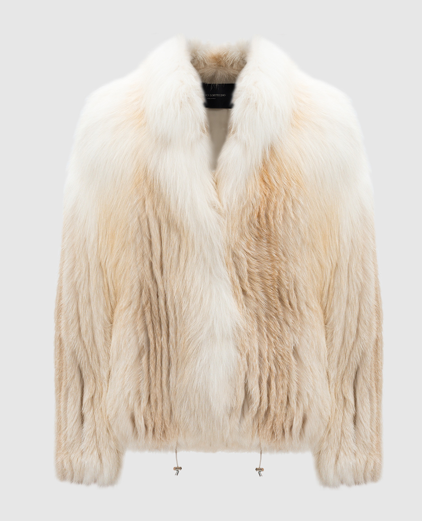 

Beige short fur coat made of fox fur Elpidio Loffredo, Бежевый