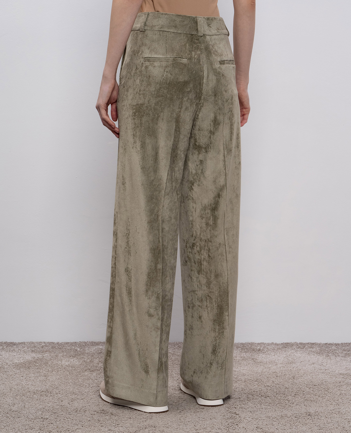 

Khaki corduroy pants Peserico