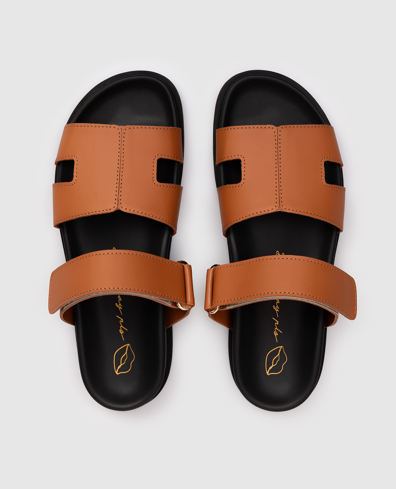 

Brown leather flip-flops Babe Pay Pls