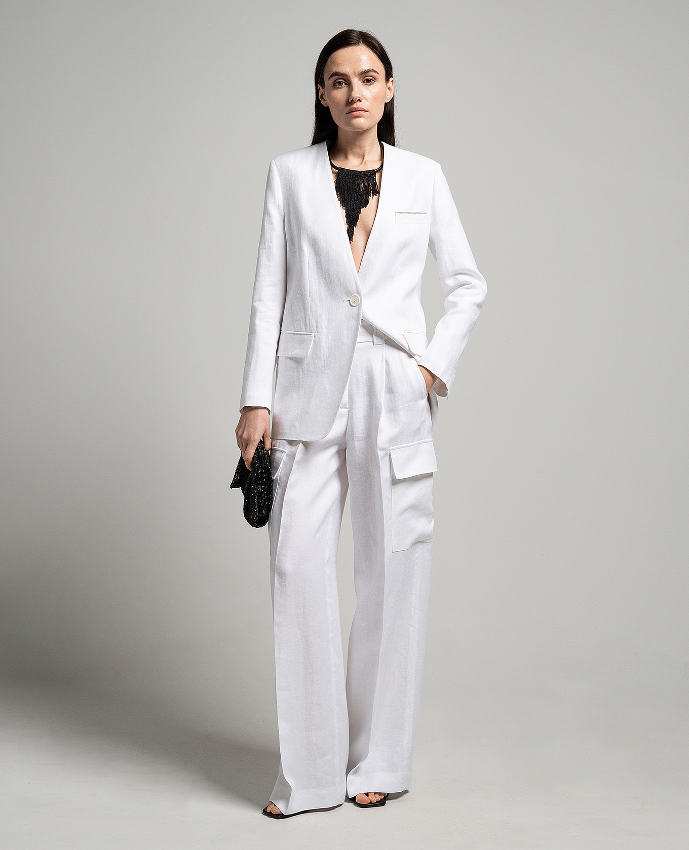 

White linen cargo pants with monil chain Peserico