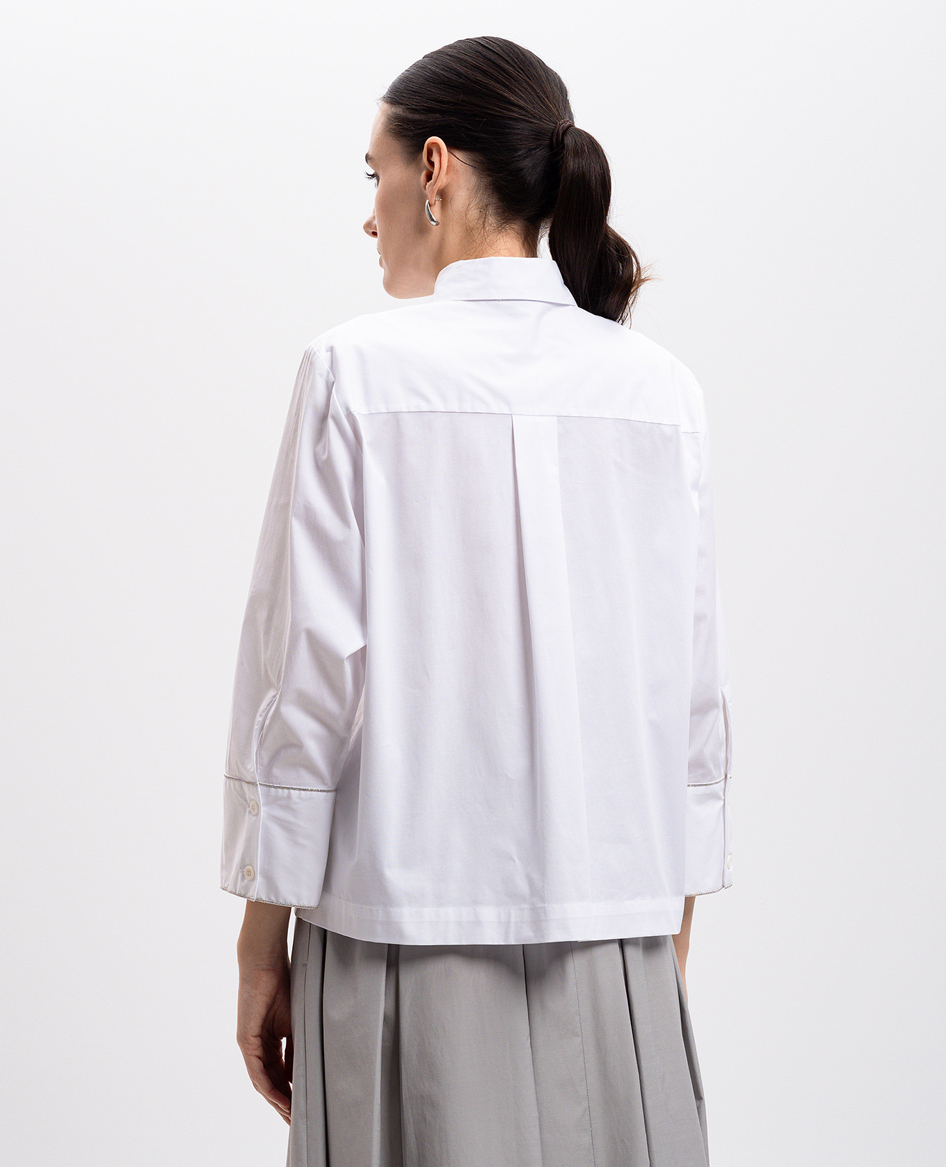 

White shirt with monil chain Peserico