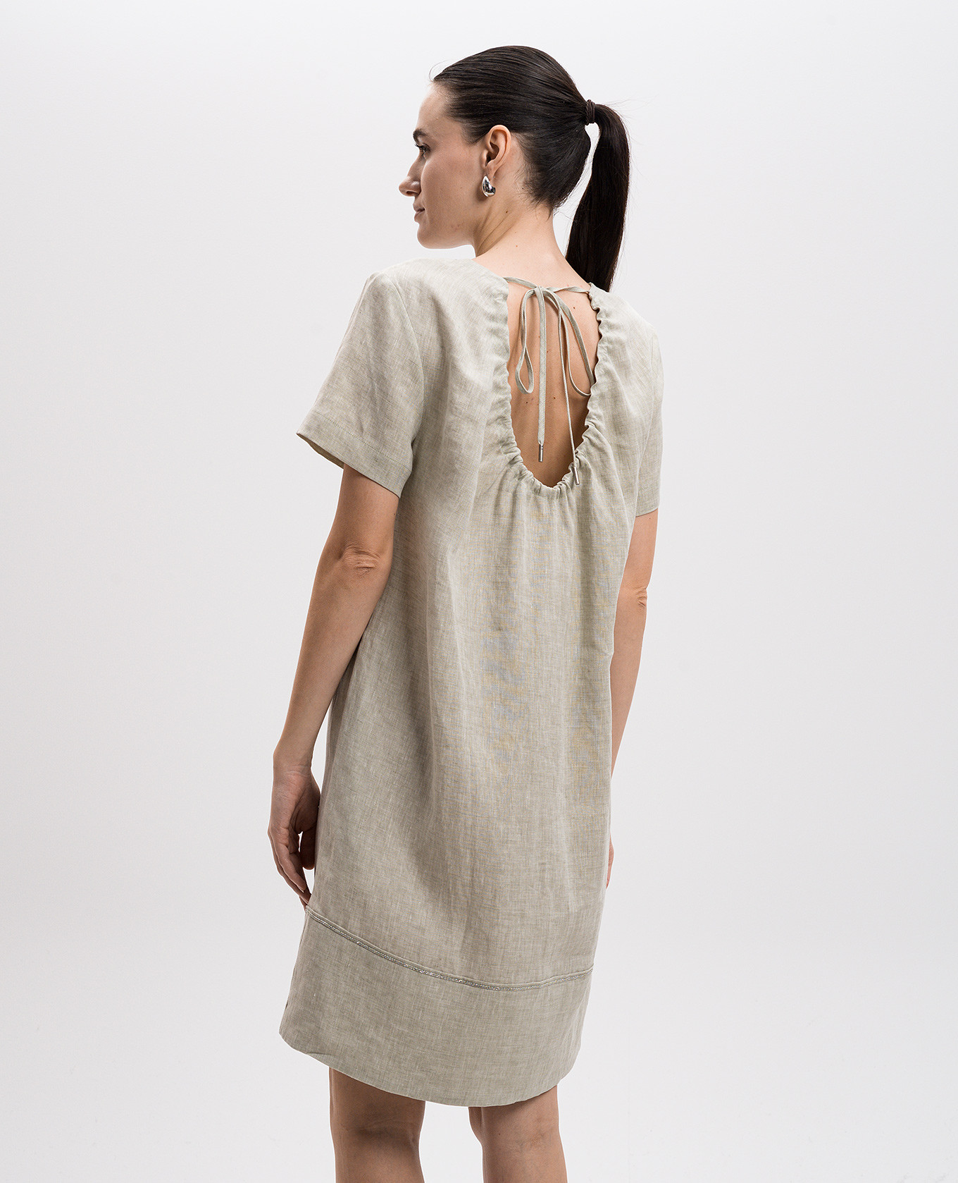 Green linen dress with monil chain Peserico 4