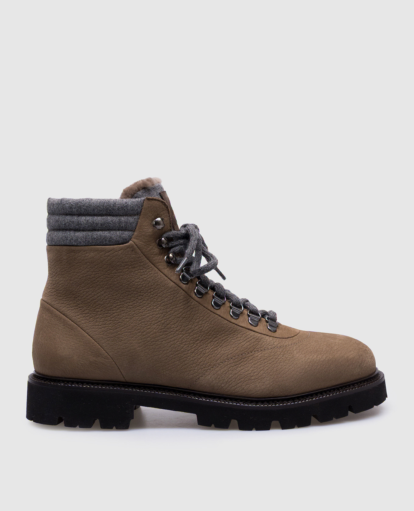 Peserico Brown boots made of nubuck on fur