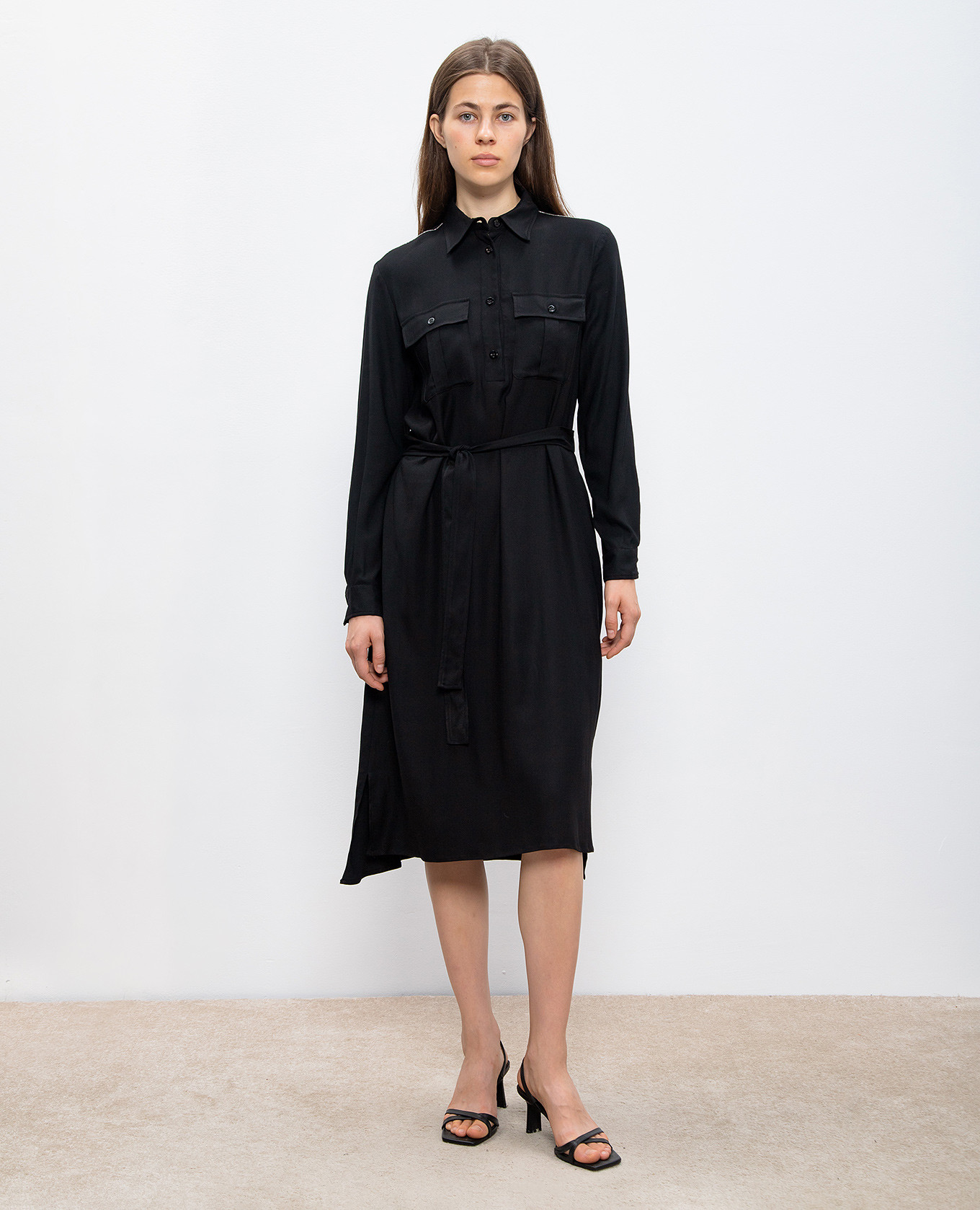 Black wool polo dress with monil chain Peserico 3