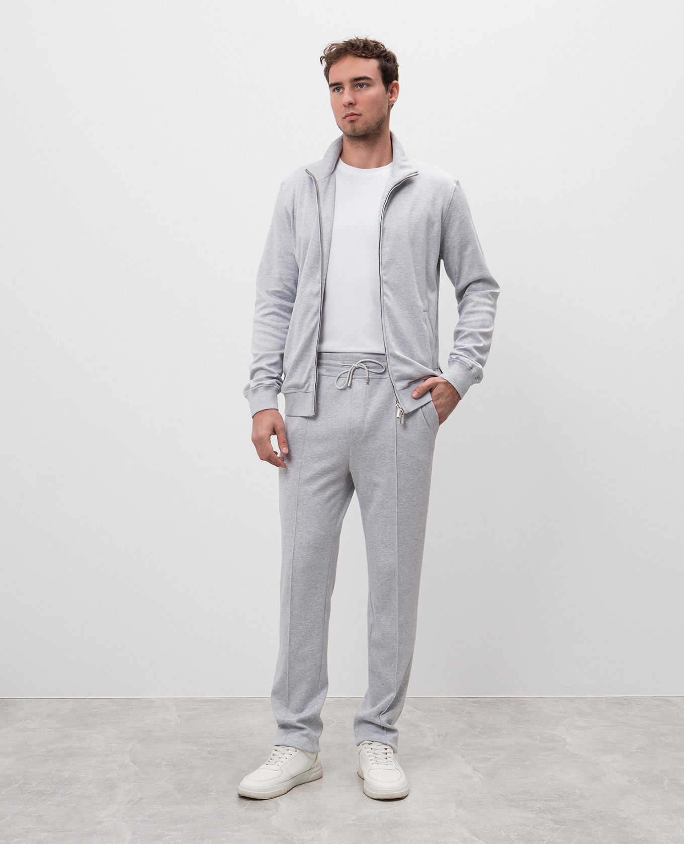 

Gray sports suit MooRER, Grey