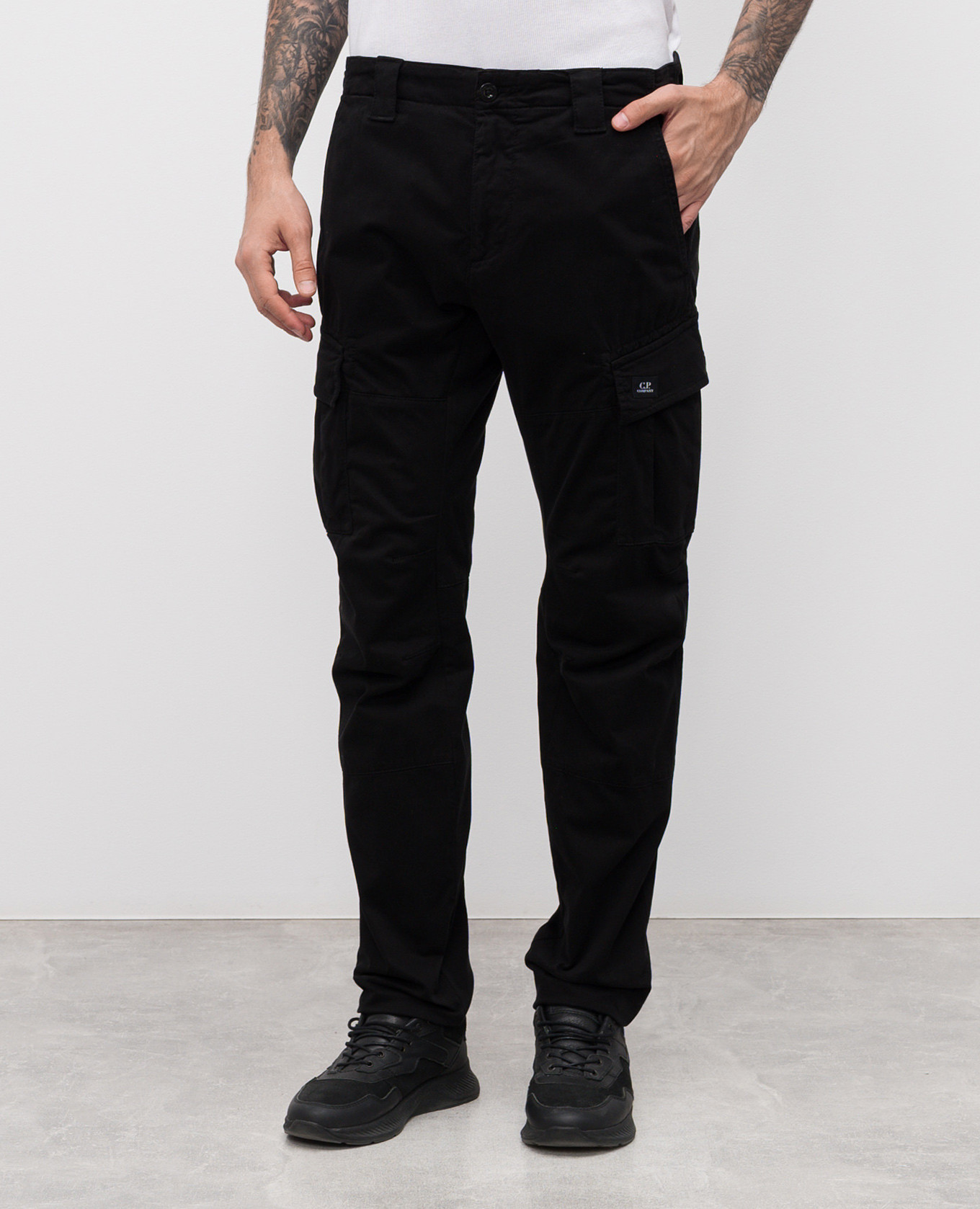 

Black cargo with logo C.P. Company