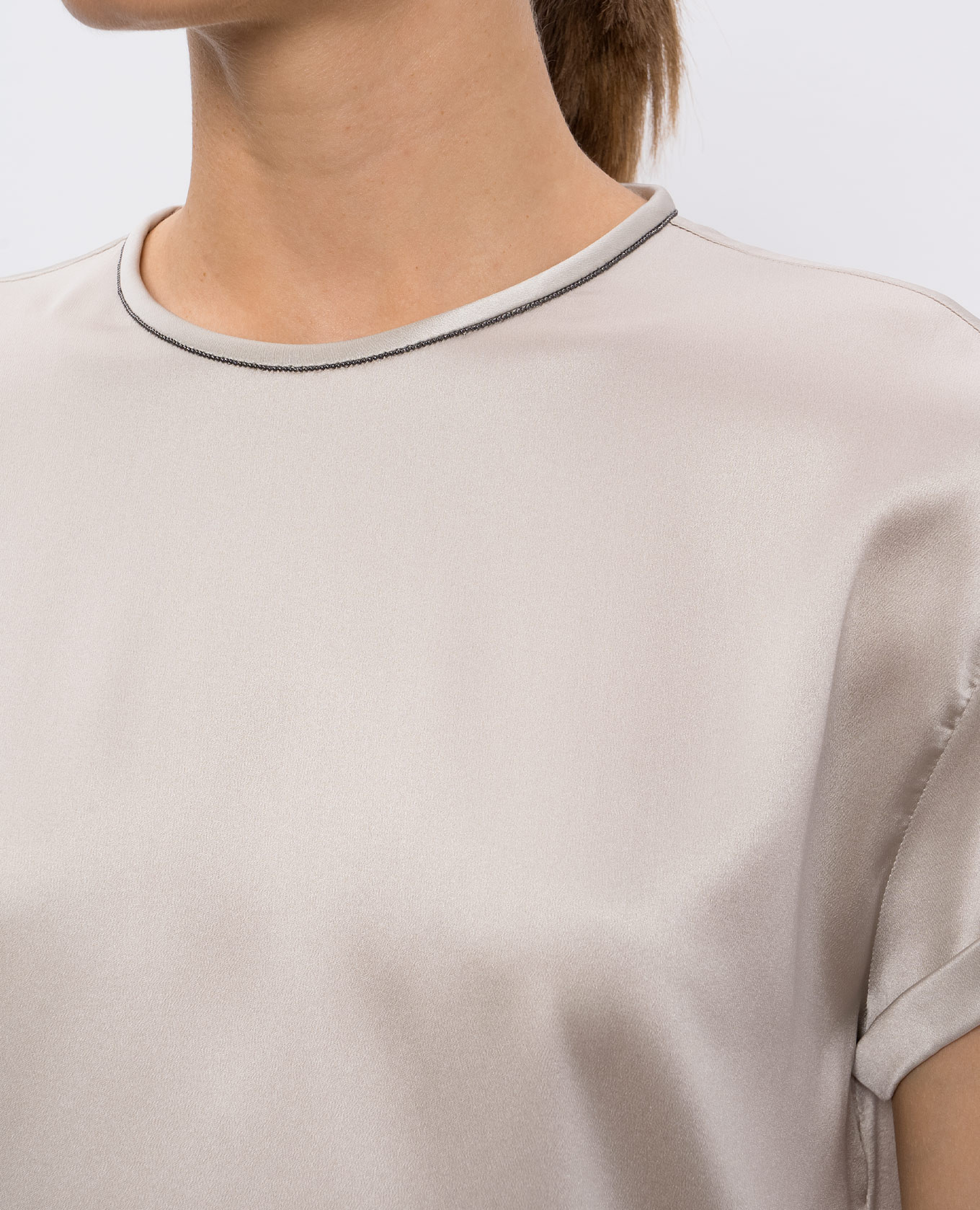 

Beige silk top with lapels Brunello Cucinelli