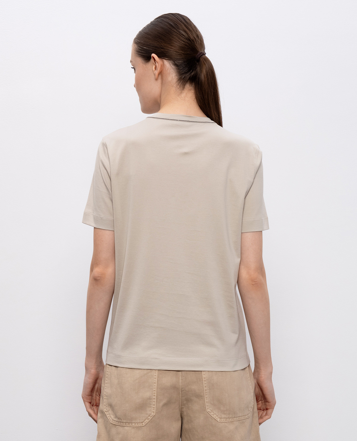 

Beige T-shirt with monil chain Brunello Cucinelli