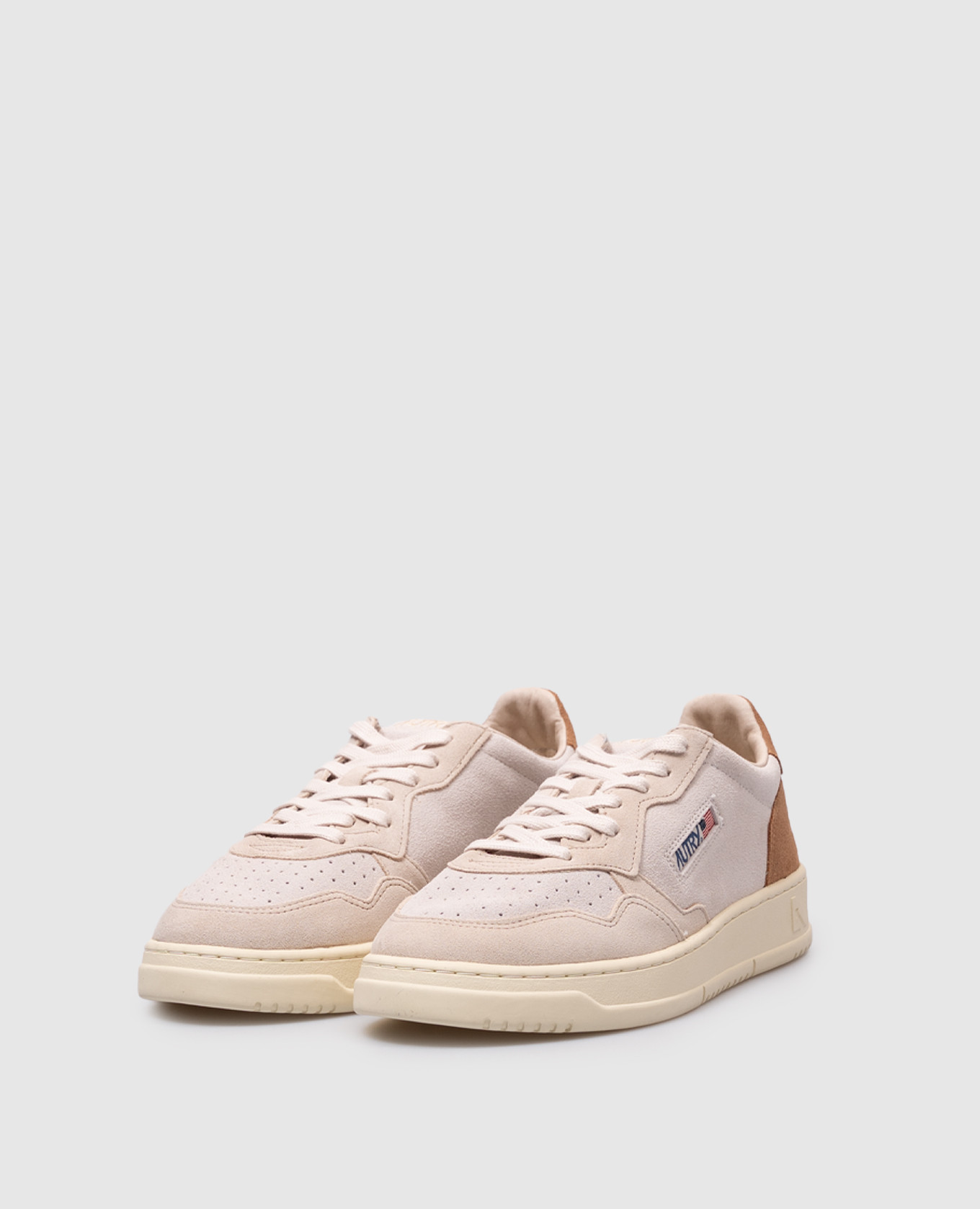

Medalist beige suede sneakers AUTRY