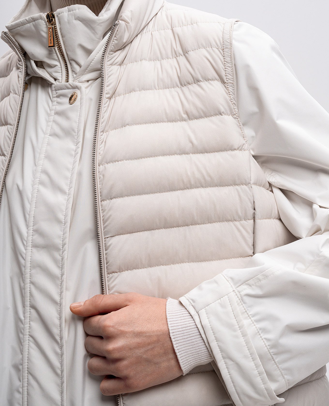 

OPRAH White Puffer Vest MooRER