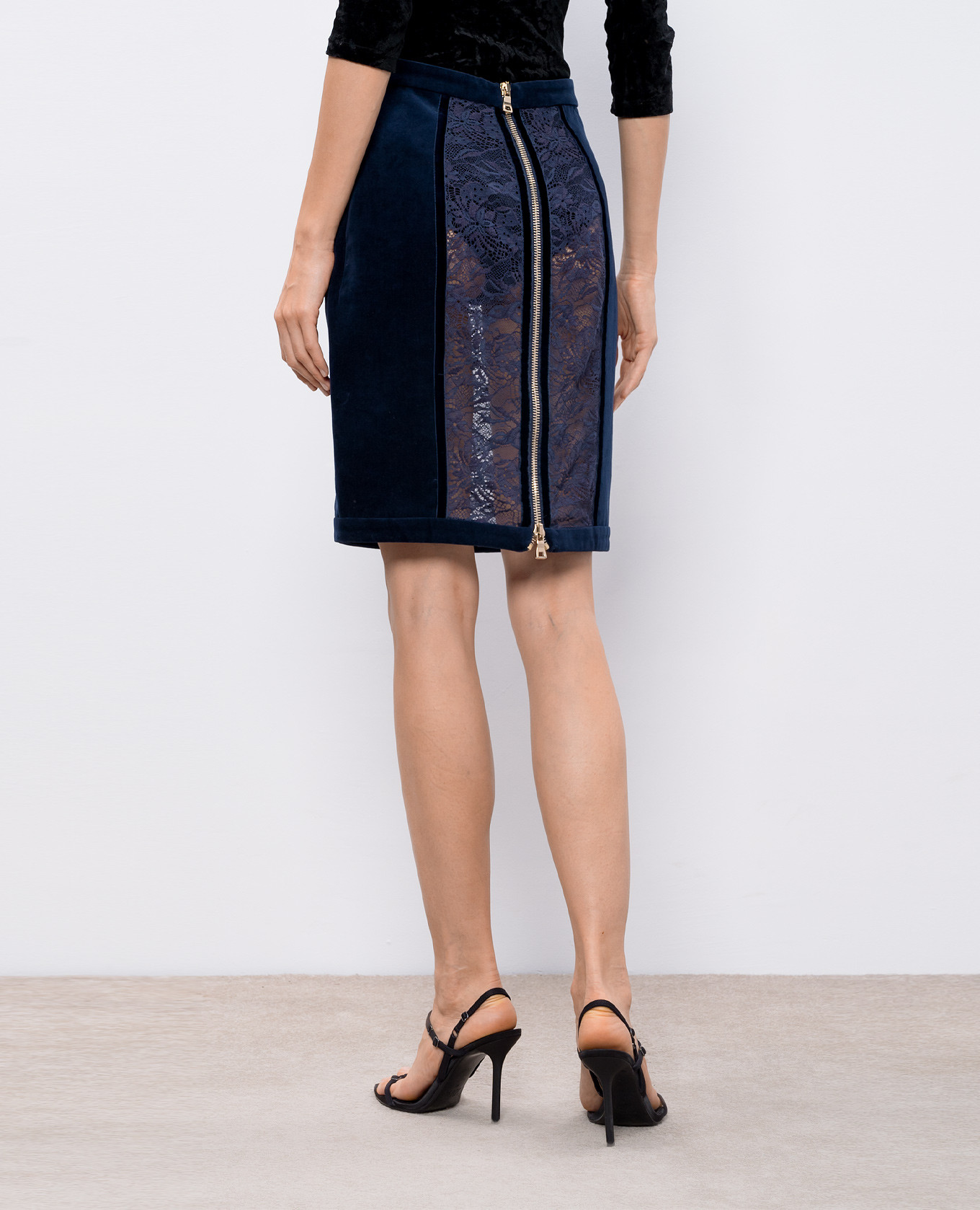 

Blue velvet mini skirt with lace Balmain