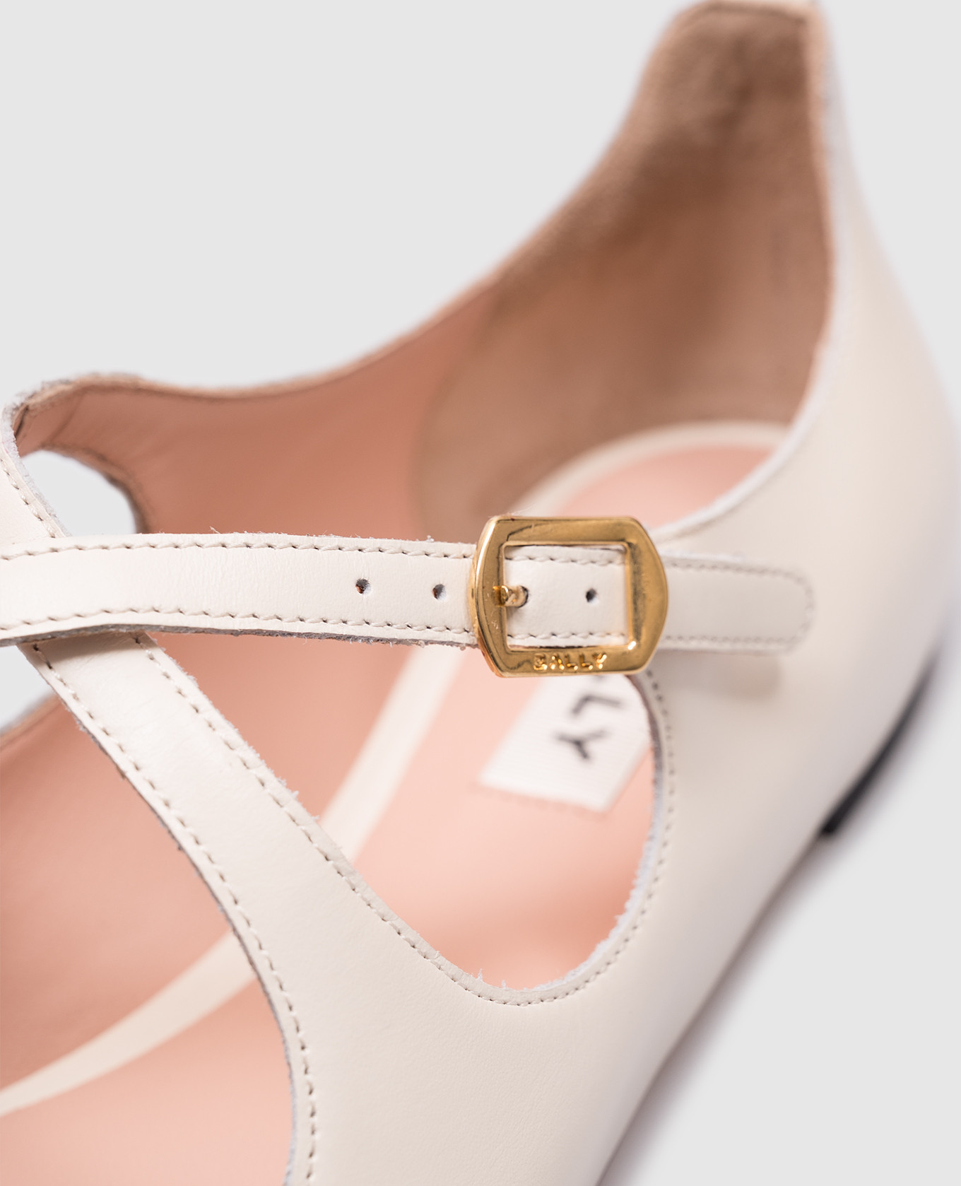 

White leather ballet flats Bally