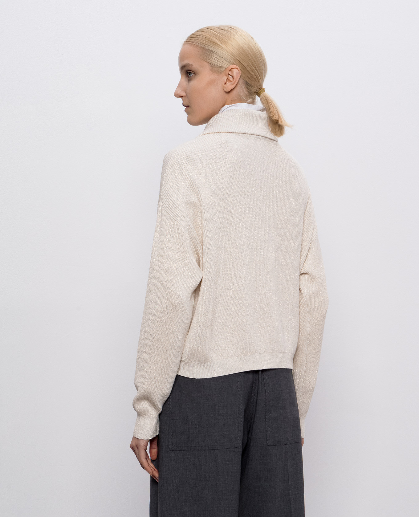 

Beige sweater with lurex Brunello Cucinelli