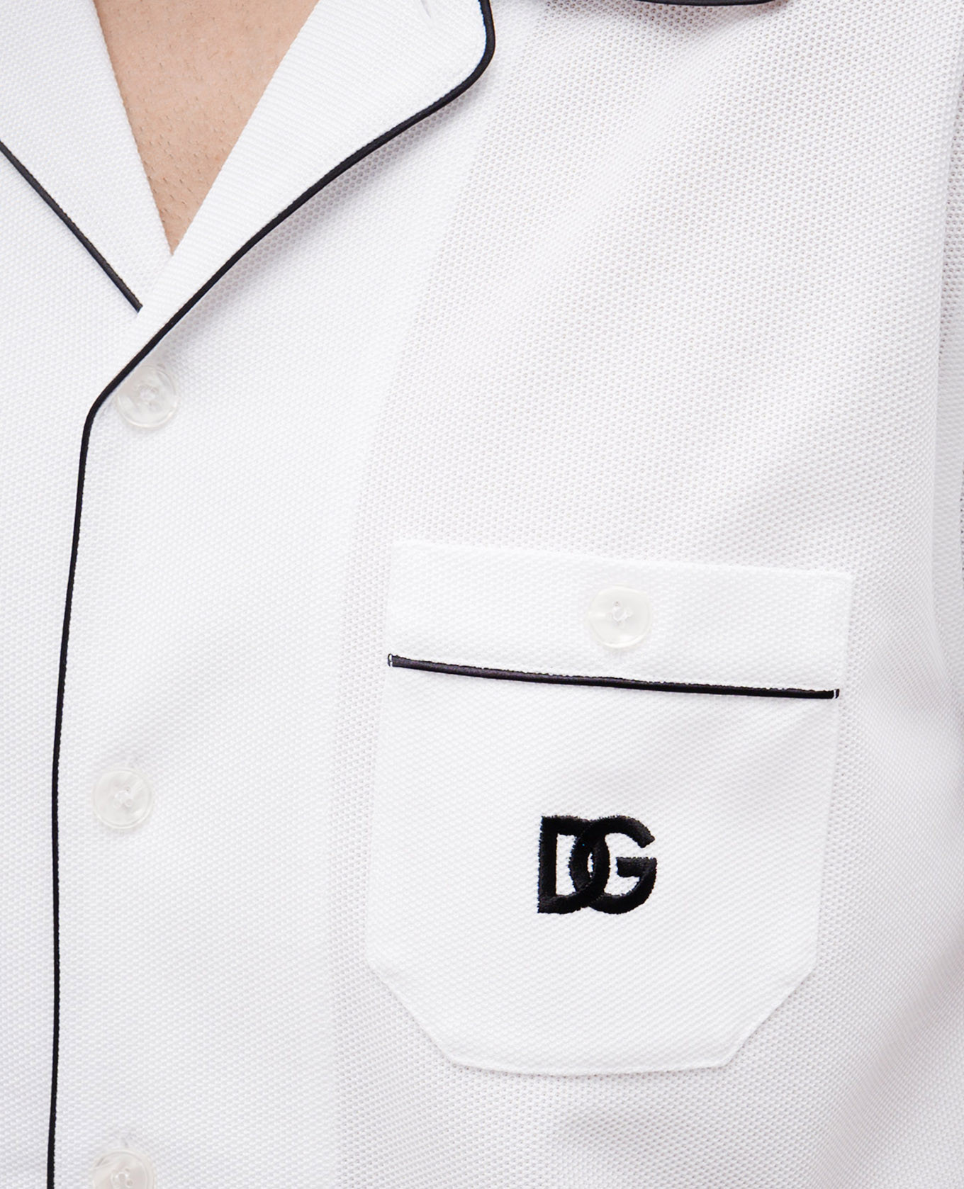 

White short-sleeved shirt with logo emblem Dolce&Gabbana