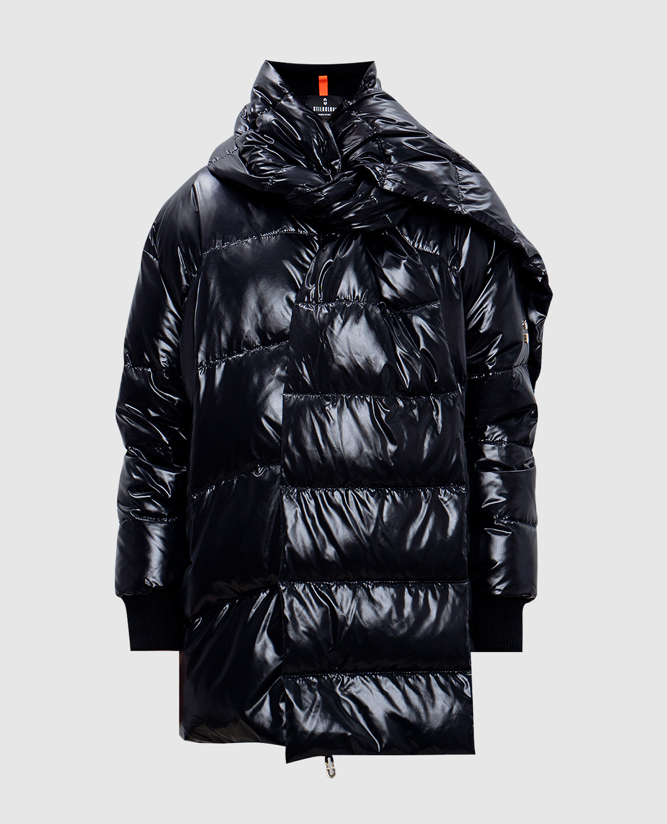 

Black down jacket with a hood and a scarf Stilnology