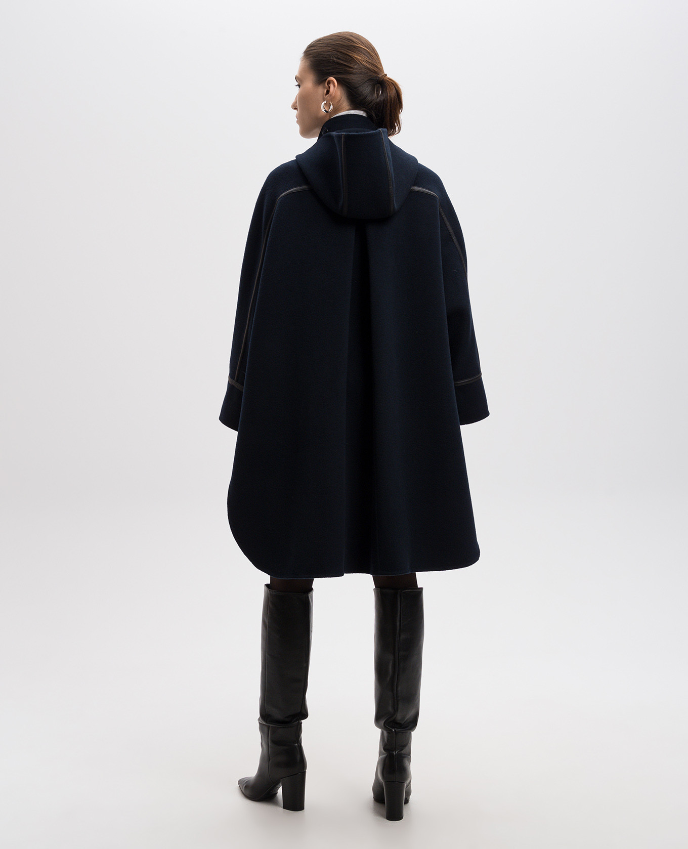 

Blue wool and cashmere coat Yves Salomon