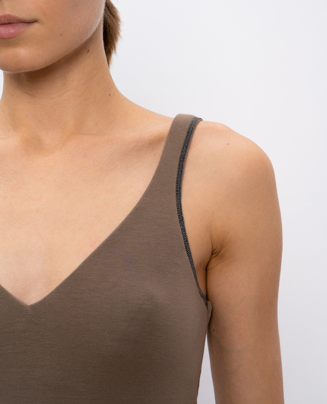 

Brown top with monil chain Brunello Cucinelli