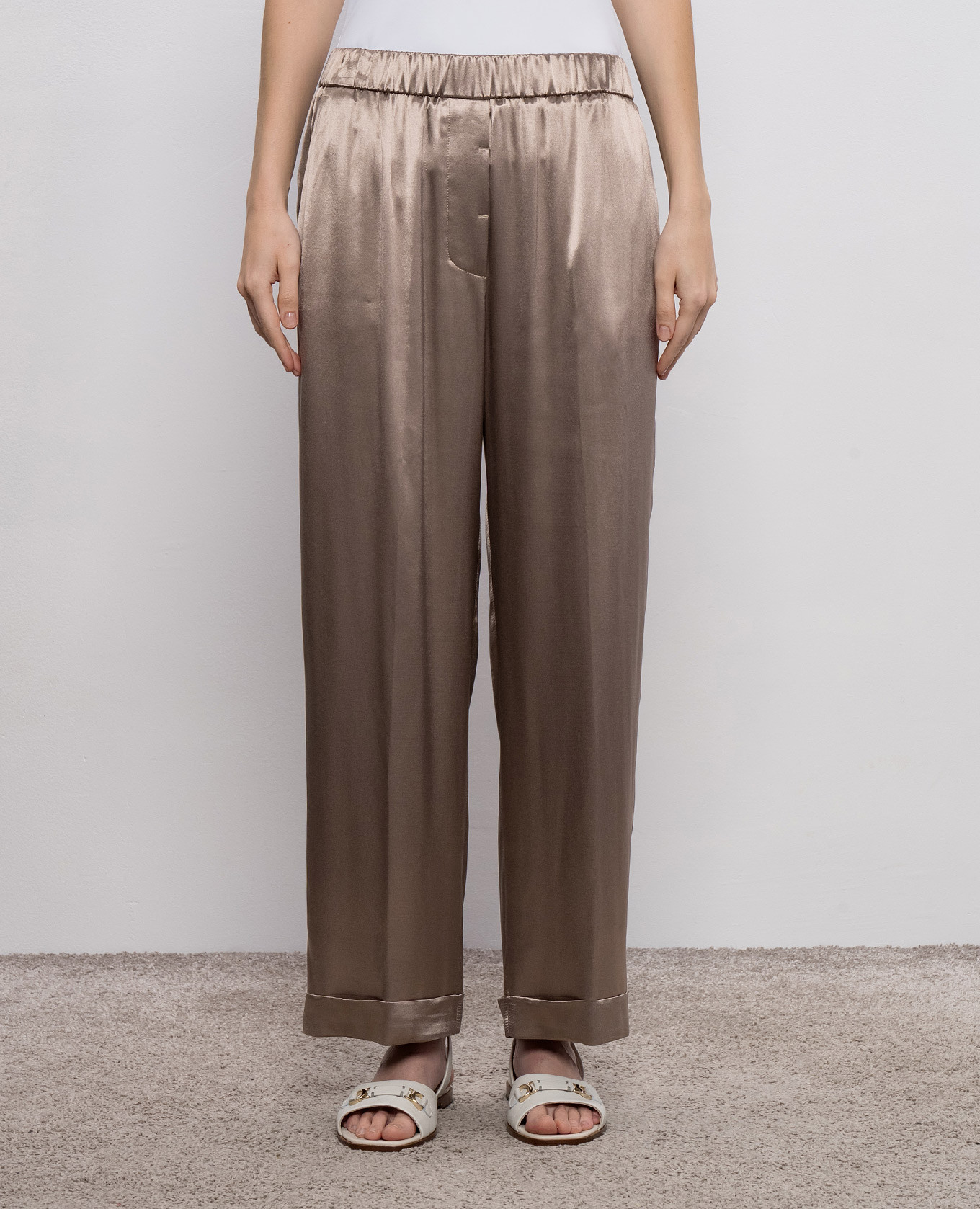 

Beige trousers with lapels Peserico