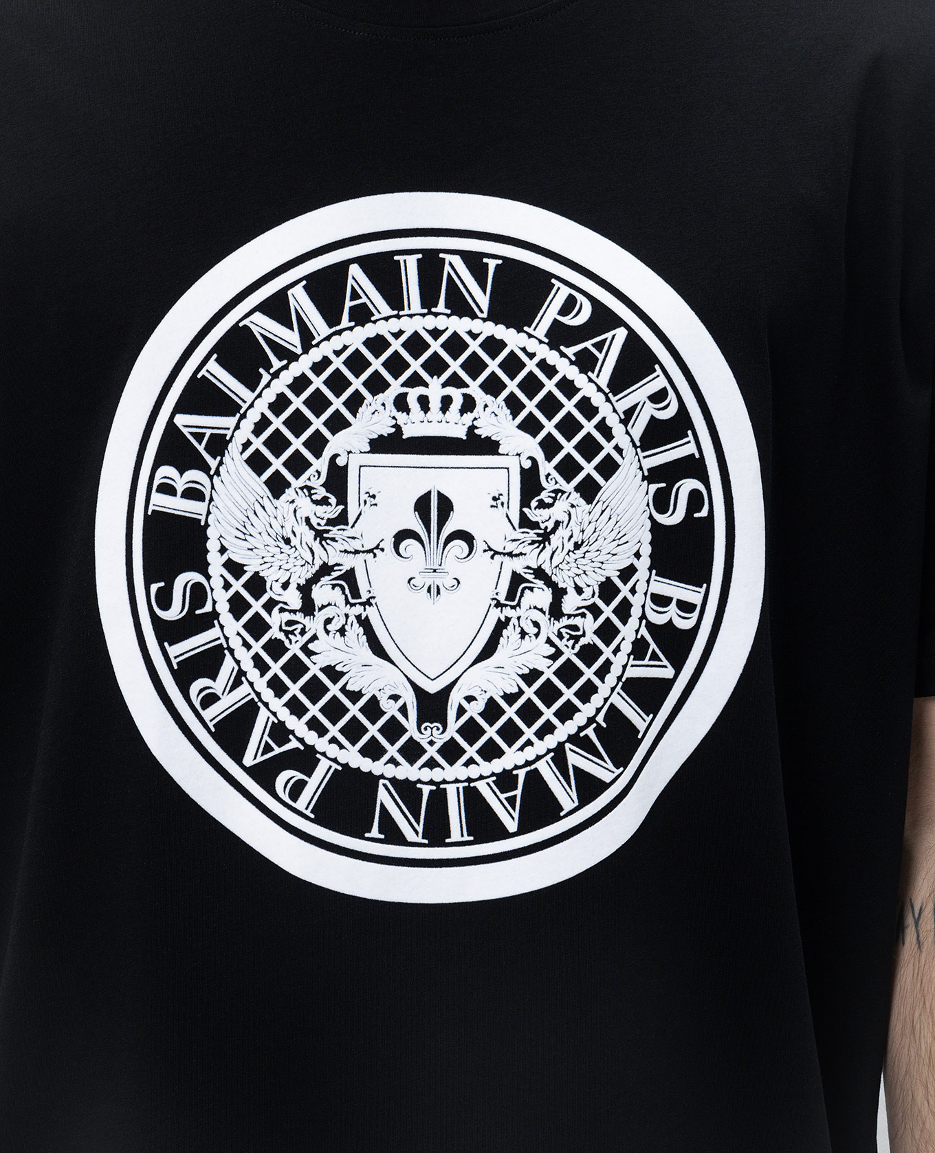 

Black T-shirt with textured emblem Balmain