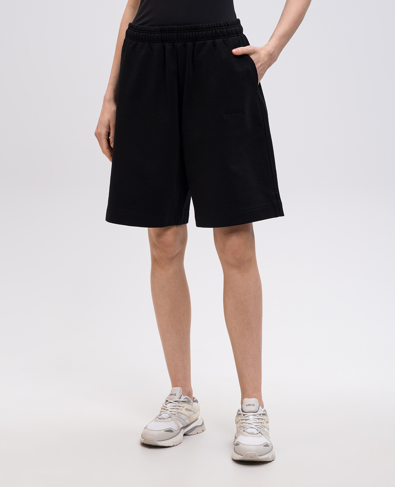 

Black shorts with logo embroidery Vetements