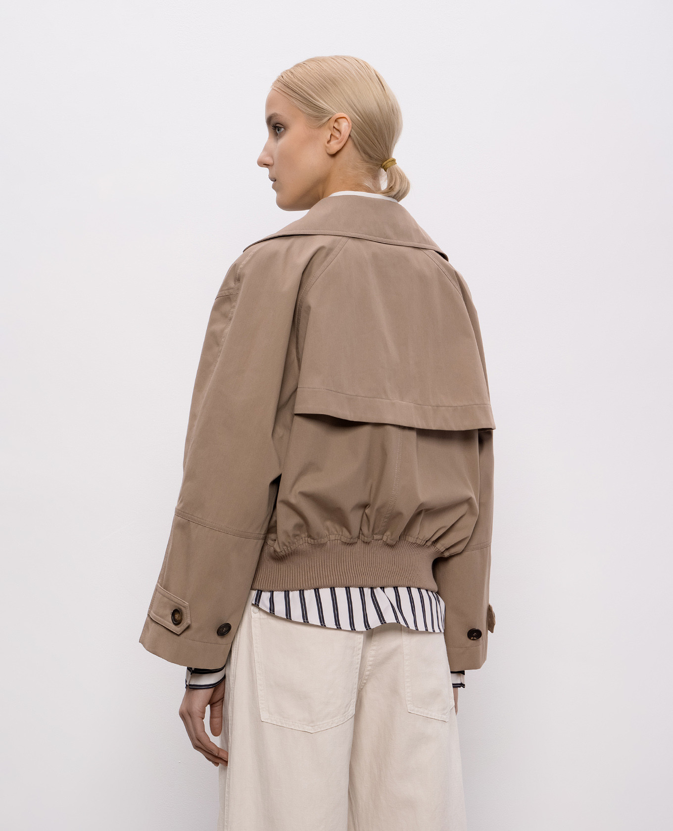 

Beige double-breasted jacket with monil chain Brunello Cucinelli