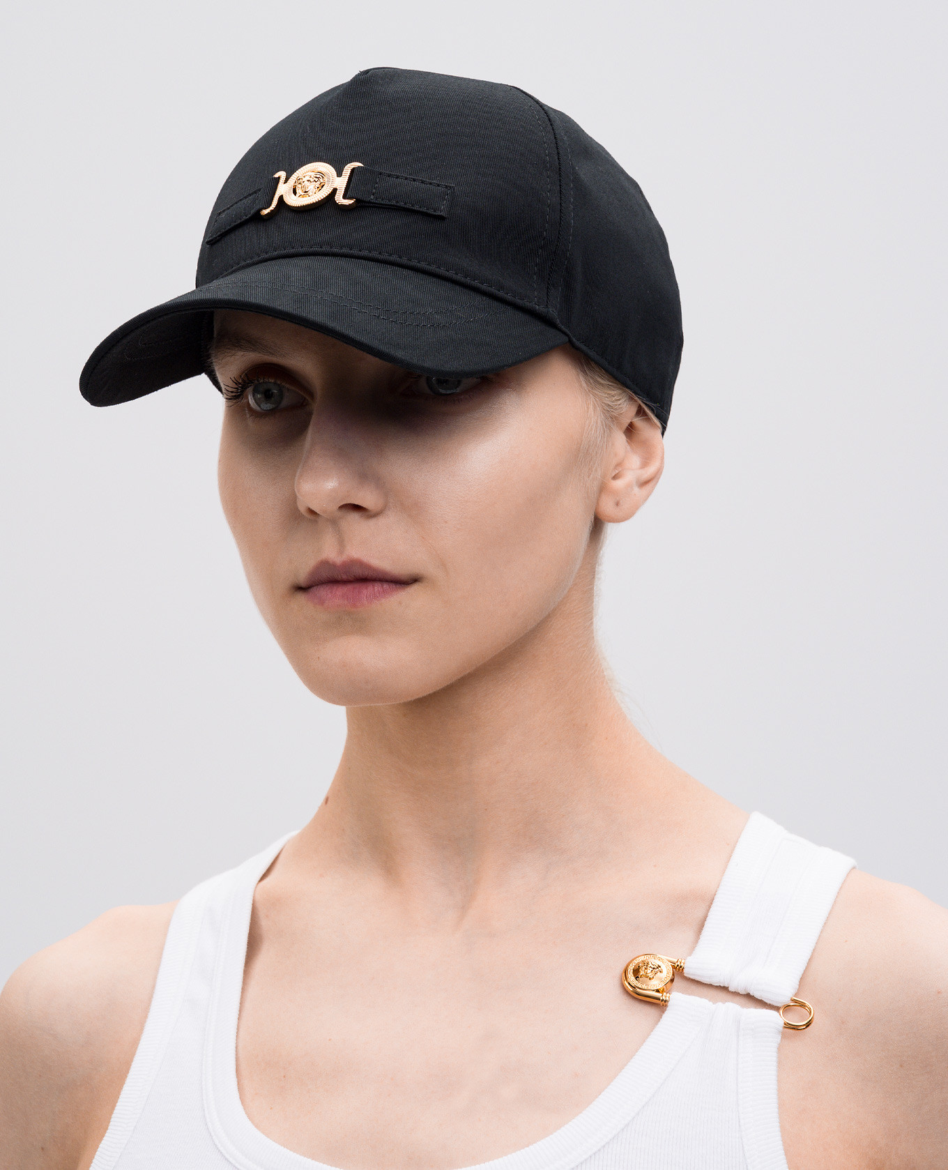 

Black cap with Medusa emblem Versace