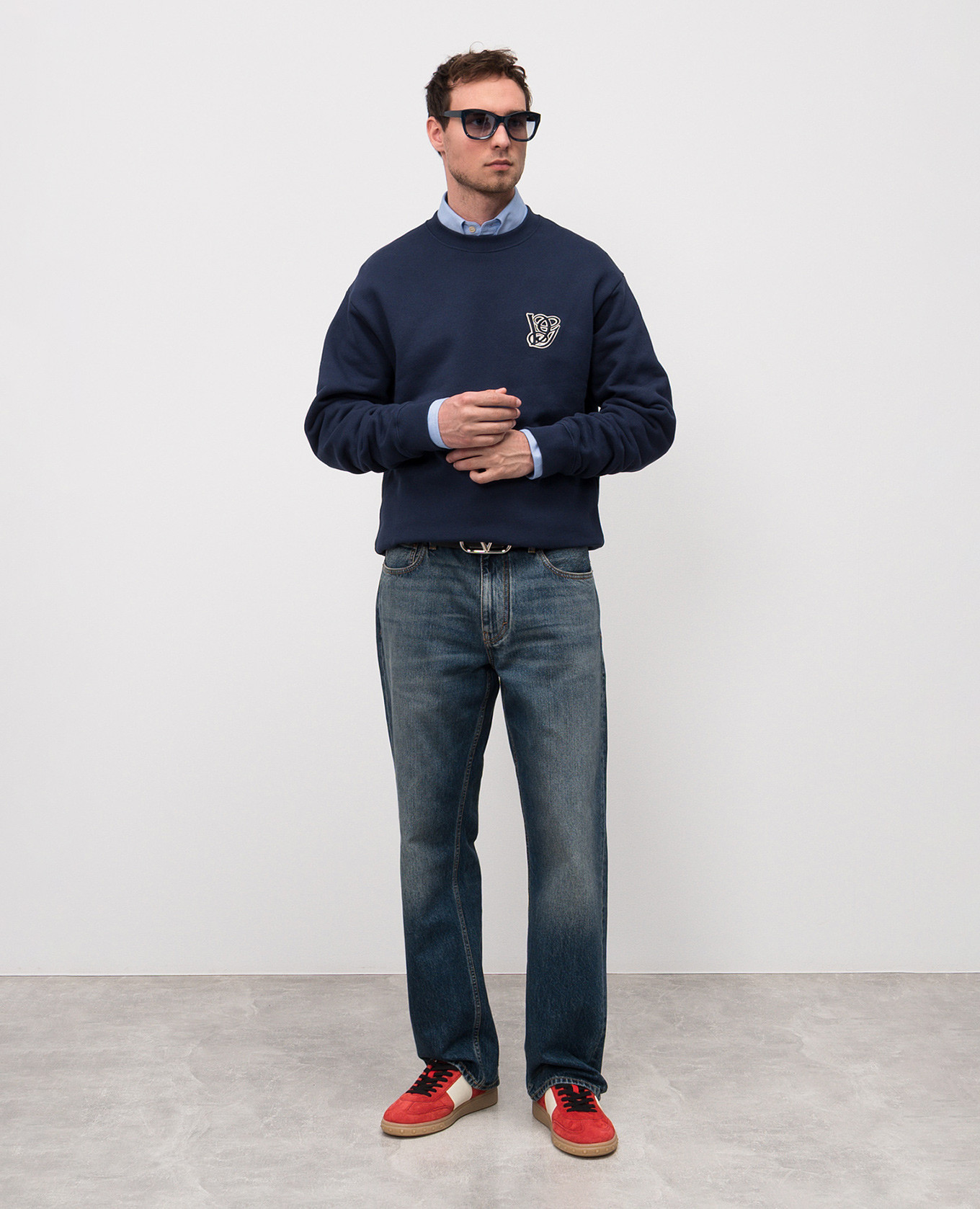 

Blue sweatshirt with monogram logo patch Valentino