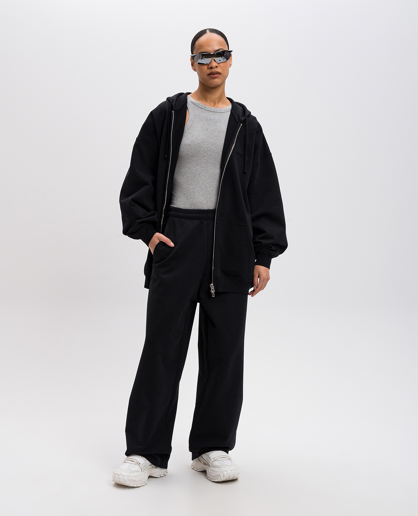 

Gray melange top with logo embroidery Vetements, Grey