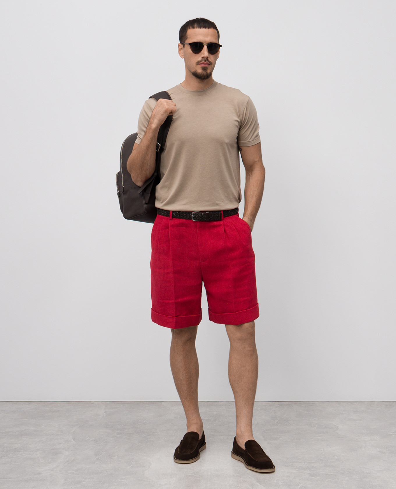 

Red linen shorts Valentino