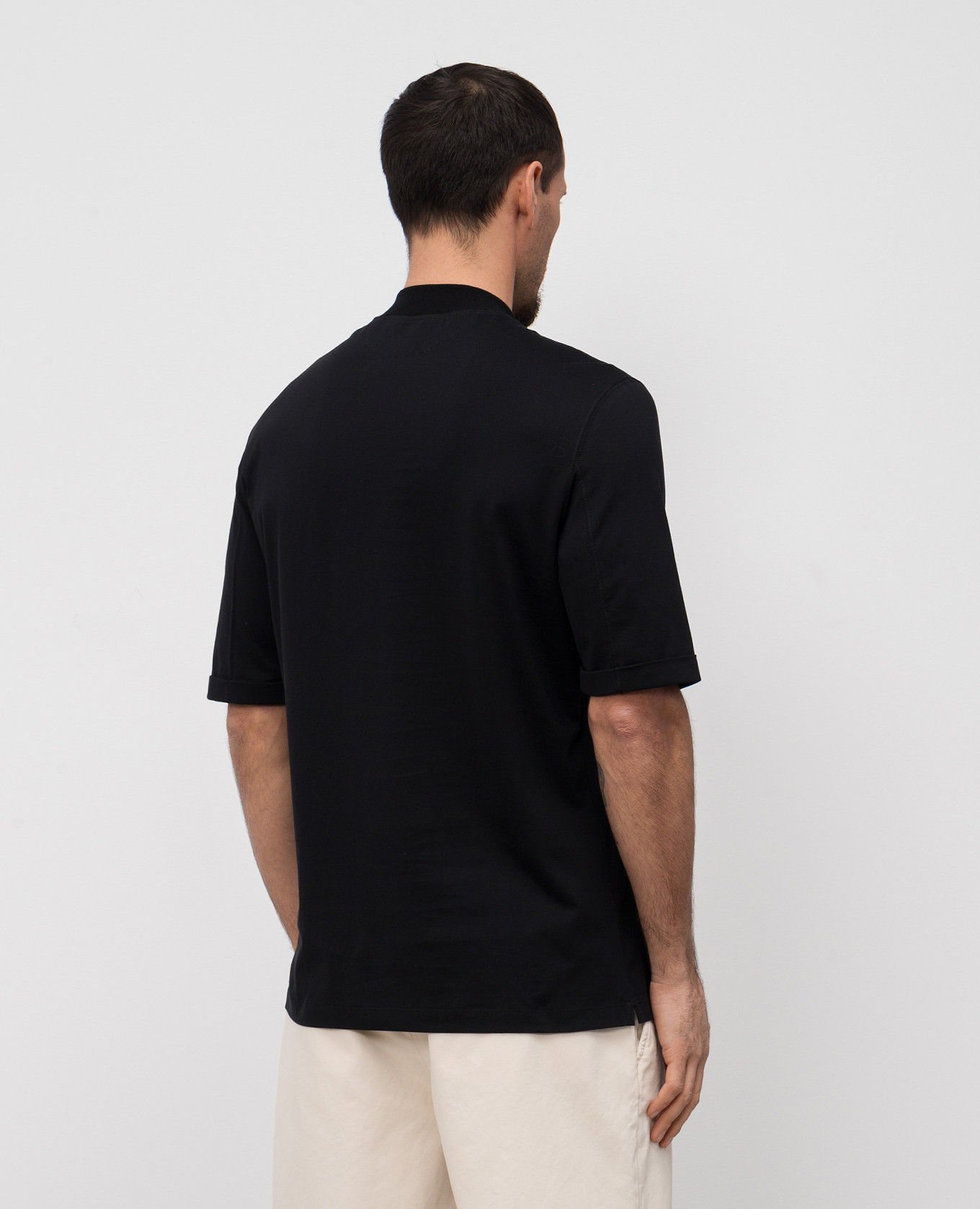 

Black T-shirt with turn-up sleeves Brunello Cucinelli