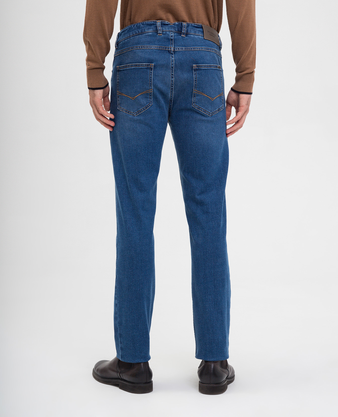 

Blue jeans with a distressed effect Peserico