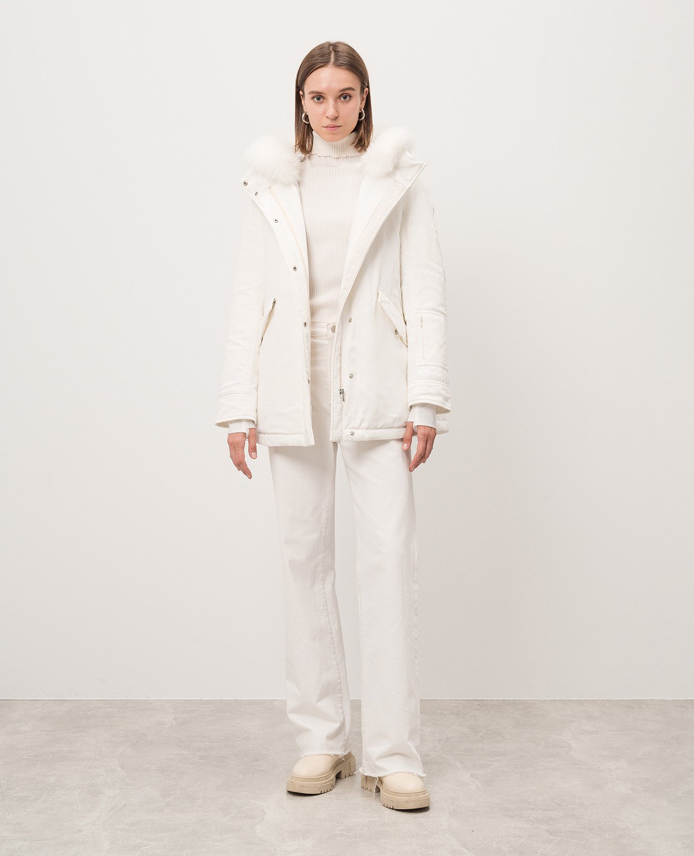 

White down jacket with fox fur Yves Salomon SKI