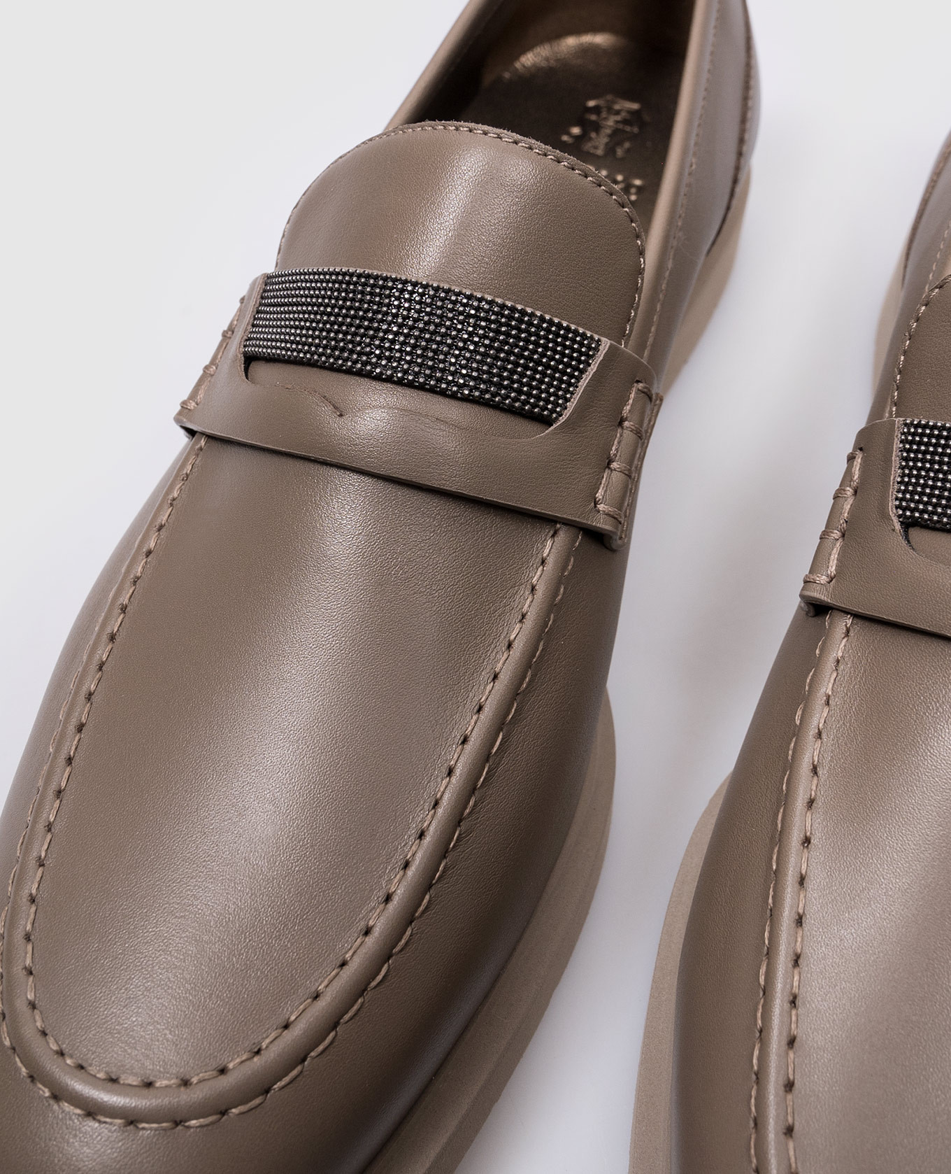 

Brown leather loafers with monil chain Brunello Cucinelli