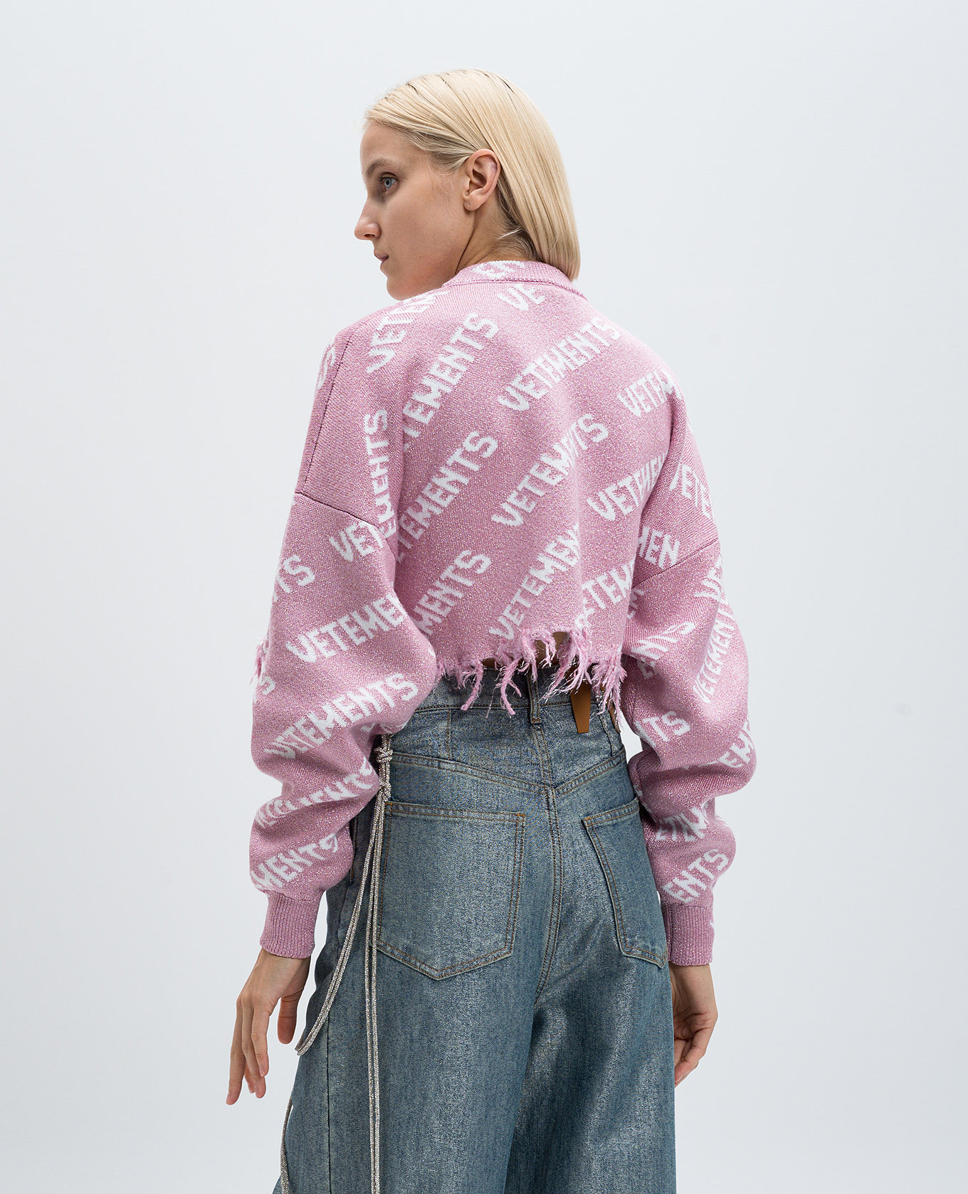 

Pink cropped wool sweater with fringe Vetements