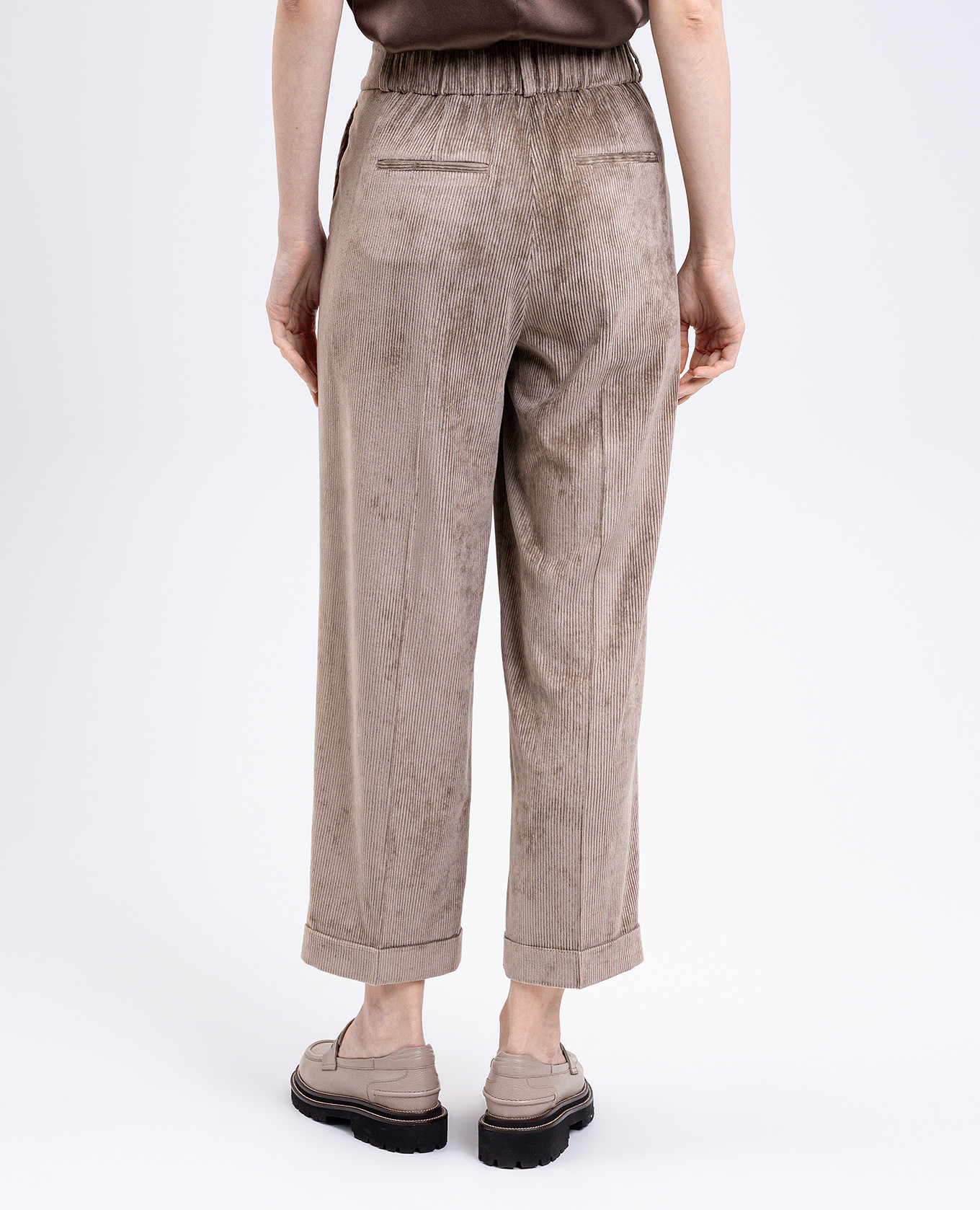 

Beige corduroy pants with brand patch Peserico